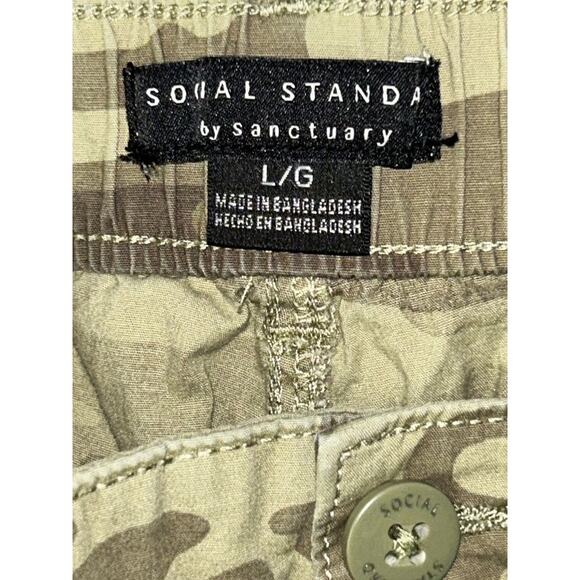 Sanctuary High-Rise Camouflage Mini Cargo Shorts Women's Large 32X5 - Picture 7 of 8